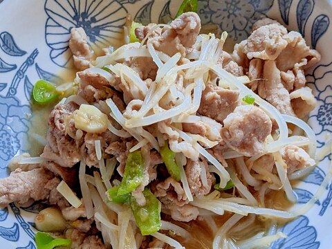 もやしとピーマンの豚肉炒め